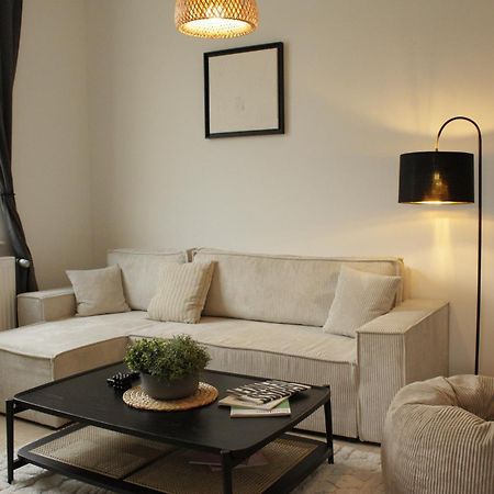 Spacestays Designer Apartment Netflix Wifi Playstation 4 Balkon Есен Екстериор снимка